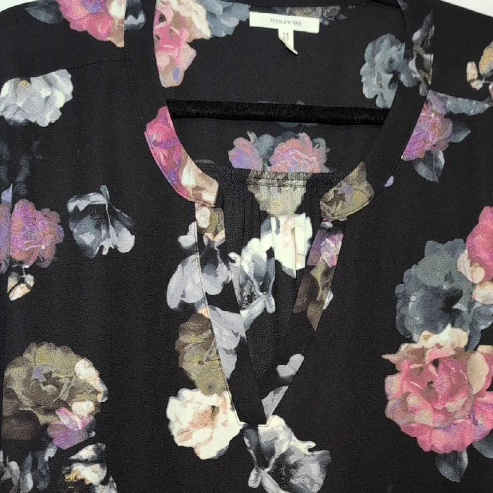 Floral Print Black Blouse - Picture 4 of 5
